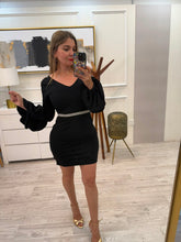 Cargar imagen en el visor de la galería, TELMA - Vestido corto negro manga larga