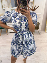 Cargar imagen en el visor de la galería, LENORA - Vestido corto blanco con azul