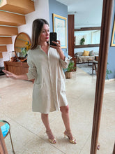 Cargar imagen en el visor de la galería, RHANIA - Vestido corto camisero avena