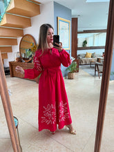 Cargar imagen en el visor de la galería, RENATA - Maxi vestido rojo