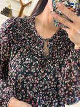 Cargar imagen en el visor de la galería, ROCIO - Blusa estamapada manga larga