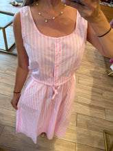 Cargar imagen en el visor de la galería, WIT - Set blusa y falda rosa