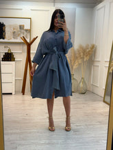 Cargar imagen en el visor de la galería, ELLIE - Vestido midi camisero gris