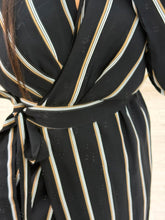 Cargar imagen en el visor de la galería, JANA - Maxi vestido negro rayas