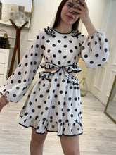 Cargar imagen en el visor de la galería, VERONICA - Vestido blanco polka dots