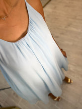 Cargar imagen en el visor de la galería, CELENO – Vestido corto azul cielo de tirantes