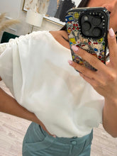 Cargar imagen en el visor de la galería, CLEMENTINA - Blusa blanca