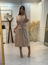 Cargar imagen en el visor de la galería, DOROTEA - Vestido midi khaki