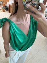 Cargar imagen en el visor de la galería, MARTHA - Pantiblusa verde