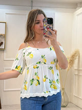 Cargar imagen en el visor de la galería, VALQUIRIA - Blusa blanca tirantes estampado limones
