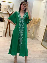 Cargar imagen en el visor de la galería, ETHEL - Maxi vestido verde detalles bordados