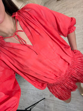 Cargar imagen en el visor de la galería, YOLANA - Vestido corto rojo estampado