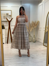 Cargar imagen en el visor de la galería, BENJAMINA - Maxi vestido cuadros