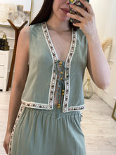 Cargar imagen en el visor de la galería, GRECIA - Set blusa y pantalon verde olivo
