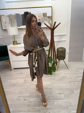 Cargar imagen en el visor de la galería, ROXANNA - Vestido midi olivo