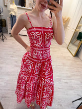 Cargar imagen en el visor de la galería, GENOVEVA - Maxi vestido tirantes rojo estampado