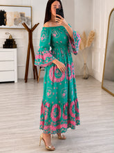Cargar imagen en el visor de la galería, TEODOMIRA - Maxi vestido verde estampado