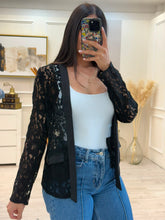 Cargar imagen en el visor de la galería, SLOANE - Blazer encaje