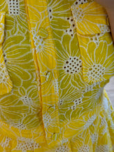 Cargar imagen en el visor de la galería, AMARANTA - Set blusa y falda amarillo