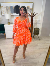 Cargar imagen en el visor de la galería, DIRINA - Vestido corto naranja floral