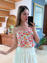 Cargar imagen en el visor de la galería, TIZIANA - Blusa tirantes estampado floral