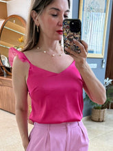 Cargar imagen en el visor de la galería, CASSIANA - Blusa fucsia