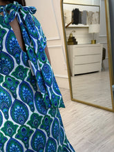 Cargar imagen en el visor de la galería, IVETTE - Maxi vestido estampado azul con verde