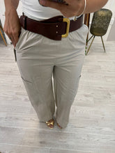Cargar imagen en el visor de la galería, BRIONY - Pantalon hueso
