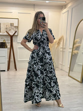 Cargar imagen en el visor de la galería, AGNES - Maxi vestido negro estampado