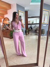 Cargar imagen en el visor de la galería, CASILDA - Set de pantalón rosa con detalles en blanco