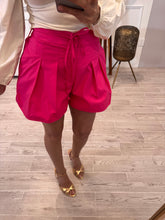 Cargar imagen en el visor de la galería, JAY - Short fucsia