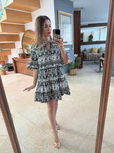 Cargar imagen en el visor de la galería, MAEVA - Vestido corto estampado blanco y negro