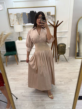 Cargar imagen en el visor de la galería, NOELIA - Maxi vestido arena