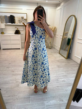 Cargar imagen en el visor de la galería, ASAMI - Maxi vestido hueso con azul estampado