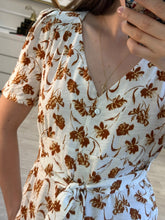 Cargar imagen en el visor de la galería, JOANA - Vestido blanco estampado