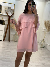 Cargar imagen en el visor de la galería, SAMADHI - Vestido corto rosa con volantes