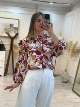 Cargar imagen en el visor de la galería, LIVIA - Blusa estampada