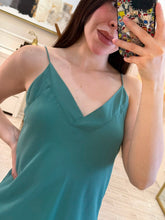Cargar imagen en el visor de la galería, CORA - Blusa verde