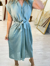 Cargar imagen en el visor de la galería, GWENDOLYN - Maxi vestido verde