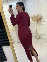 Cargar imagen en el visor de la galería, PASIFAE  – Vestido midi tejido vino cruzado