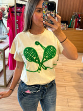 Cargar imagen en el visor de la galería, AIMEE - Playera hueso raquetas