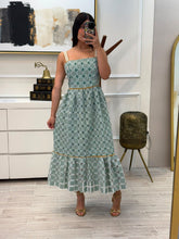 Cargar imagen en el visor de la galería, ROSALIA - Maxi vestido verde estampado