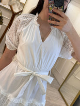 Cargar imagen en el visor de la galería, CANDELARIA - Vestido corto blanco