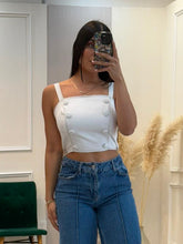 Cargar imagen en el visor de la galería, MIKAELA - Top blanco botones
