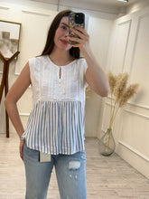 Cargar imagen en el visor de la galería, LEONTINA - Blusa sin mangas y rayas