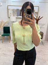 Cargar imagen en el visor de la galería, ALMENDRA - Blusa manga corta