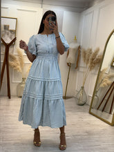 Cargar imagen en el visor de la galería, EGERIA – Maxi vestido a rayas azul y blanco con manga globo