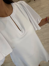 Cargar imagen en el visor de la galería, LINDA - Vestido blanco mangas amplias