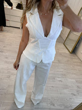 Cargar imagen en el visor de la galería, LUDIVINA - Set blusa y pantalon blanco