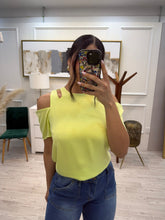 Cargar imagen en el visor de la galería, SUSANA - Blusa amarilla